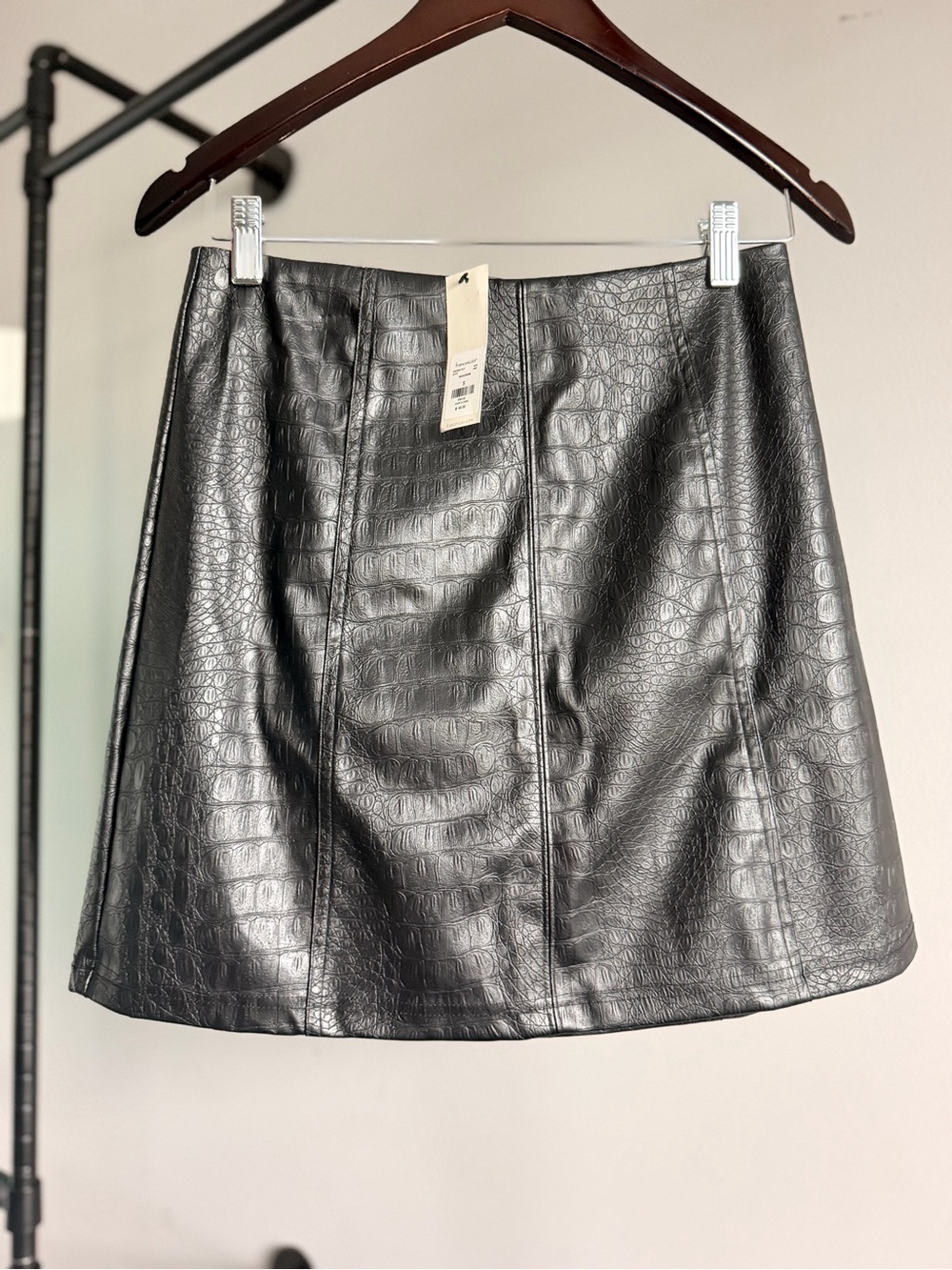 NWT Francesca's Alya Croc Embossed Vegan Leather Skirt Size Small A-Line Mini